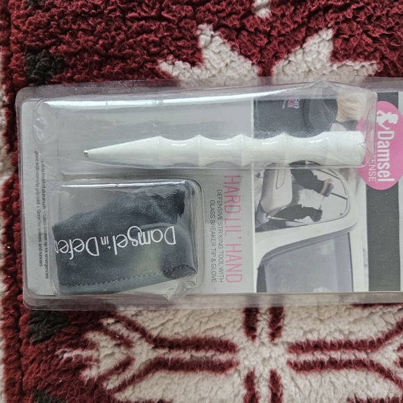 Damsel In Distress, lot of 4 - NEW - Picture 3 of 4